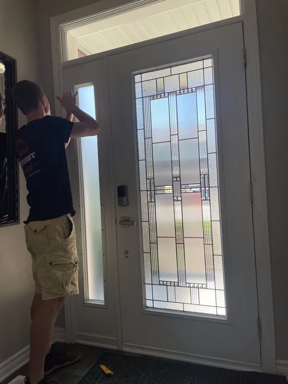 Finished decorative glass door install in Orléans